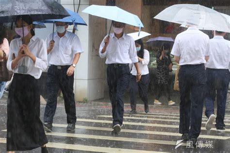 下雨停課|風雨多大能放颱風假？8大QA看懂放假標準！一鍵查看。